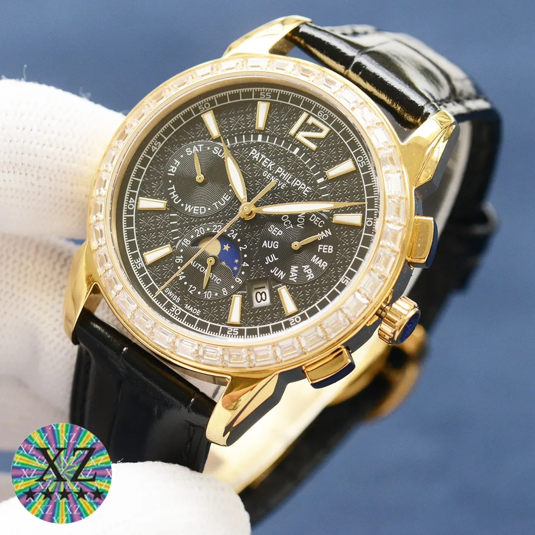 [Rose] [Rose] A new work by the craftsman • Launching the latest style • Patek Philippe PP multi-function watch. Full of business style. Equipped with an original imported 9100 moon phase function movement mechanical watch. ⚙️ Accurate travel time and zero repair. The use of 13 square diamonds as scales on the dial shows the luxurious temperament of this watch. [呲呲] Imported cowhide strap. The mirror is made of sapphire mirror. See-through bottom cover. It is waterproof to 30 meters and has a diameter of 42mmx10mm. The functions of the watch include day of the week, month, date, moon, sun and other functions. The reputation of the best men's watch is revealed in every detail: a man is a warm gentleman, with great taste and craftsmanship, which is comparable to the original! The appearance and appearance are the same and unique! (Focus on original new machines) Factory quality! Welcome to reprint!